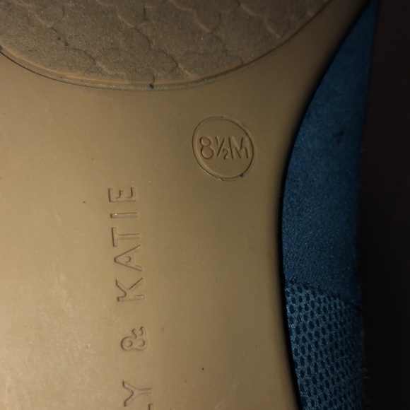 Kelly & Katie Nassie Flat - Picture 8 of 8